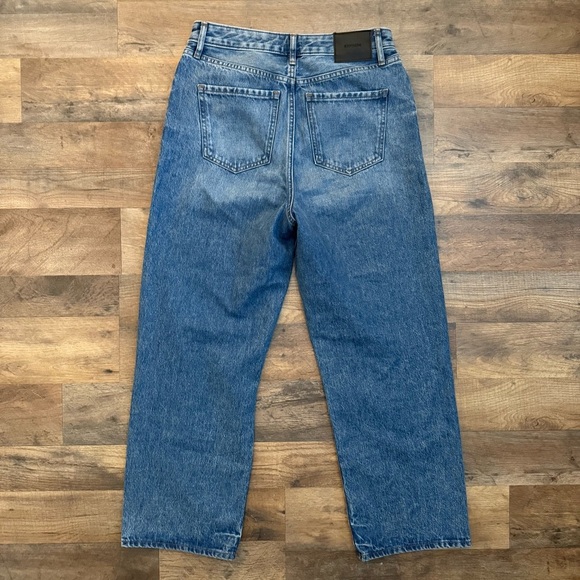 Express Relaxed Straight Blue Ripped Denim Jeans Woman’s 8 Regular - Picture 2 of 9